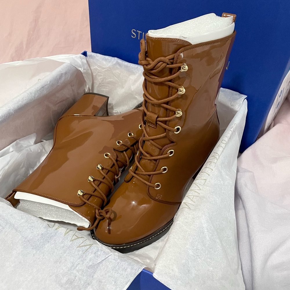 NIB Stuart Weitzman Cassey Bootie